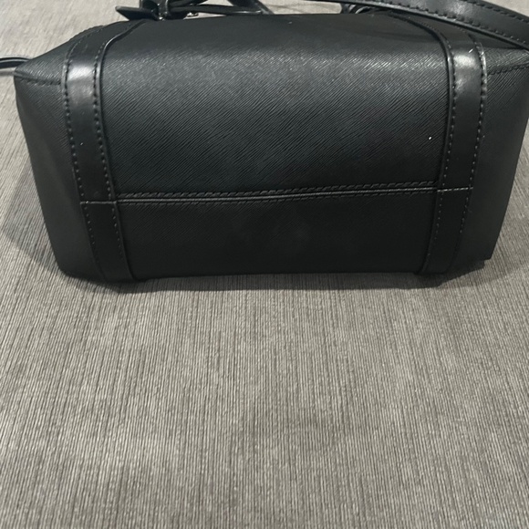 MICHAEL MICHAEL KORS Sullivan Small Saffiano Top-Zip Tote - Picture 6 of 11